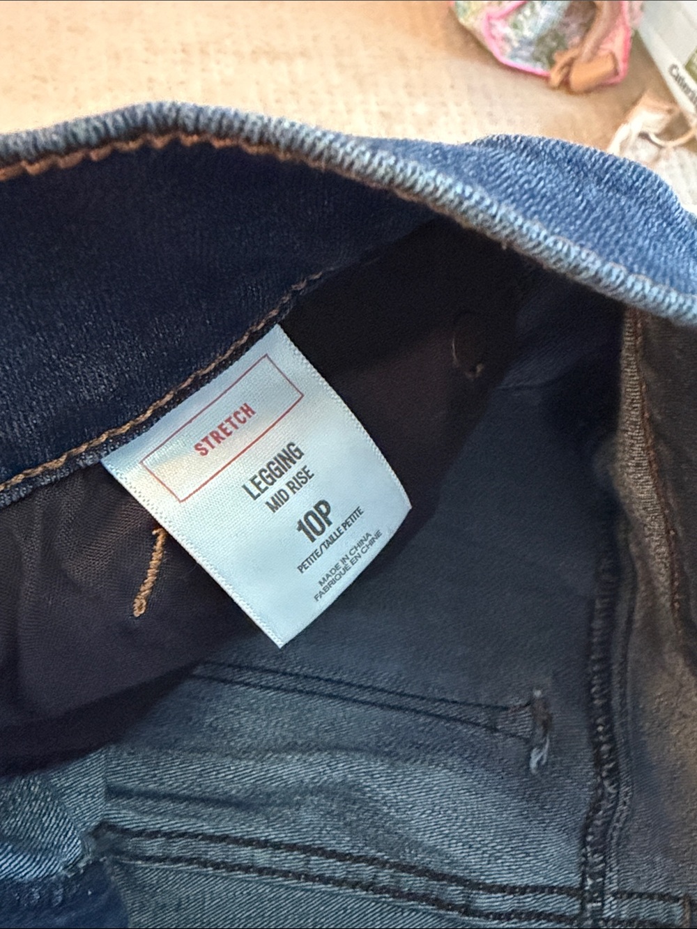 Express Mid Rise Legging jeans - Picture 2 of 4